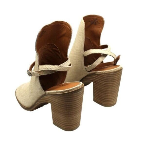 Lucky Brand Women S Velitina  Booties - Picture 4 of 7